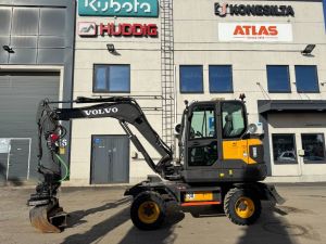 Volvo EW60E PYÖRITTÄJÄLLÄ