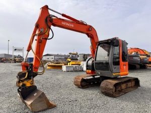 Hitachi ZX85Us