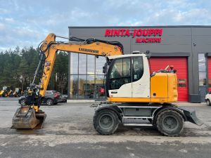 Liebherr 913 compact / Huippu varusteltu!