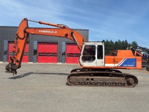 Fiat-Hitachi FH 220 LC / Myyty, Sold