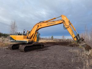 Hyundai Robex 220 LC / Kallistaja, Pyörittäjä, Tulossa!