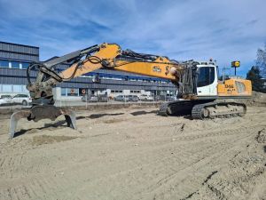 LIEBHERR R946 LC, Машины