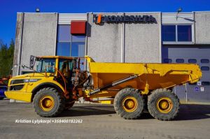 Volvo A30G STAGE V PERÄLAUDALLA