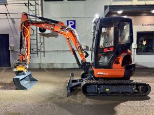 Kubota U35-3A PYÖRITTÄJÄLLÄ