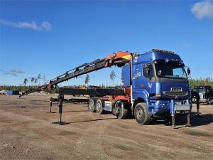 Sisu E18M 8X4, Effer 1550-J.Power 6/S, 2-akselinen