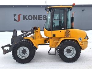 VOLVO L30B WEBASTO, VAAKA, HYVÄT RENKAAT