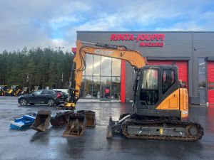 CASE CX 85 D / Engcon, Paljon työlaitteita!