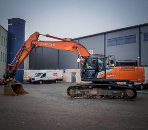 HITACHI ZX 300 LC-7