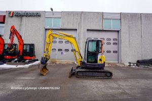 New Holland E50BSR PYÖRITTÄJÄLLÄ
