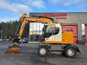 Liebherr 913 compact / Huippu Varusteet, Stage V
