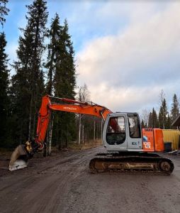Hitachi EX 135 USR, Telakaivukoneet