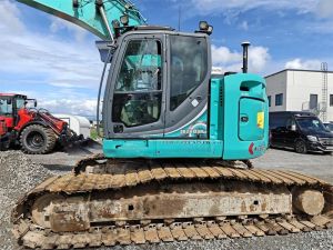 Kobelco SK270SRLC-5 PYÖRITTÄJÄLLÄ