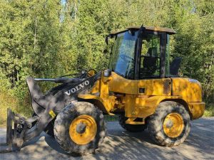 Volvo L30G, Kauha, Piikit