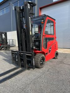 HANGCHA CPD35-XD2, Electric trucks / counterbalanced lift