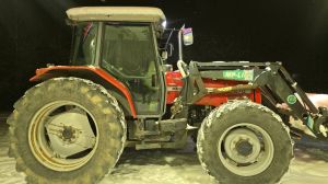 Massey Ferguson 4270, Traktorit