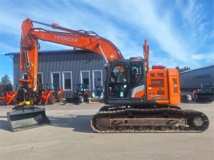 Hitachi ZX225USLC-7 -STAGE 5- PYÖRITTÄJÄLLÄ