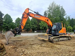 Doosan DX235LCR, Novatron, Engcon, 3 kauhaa