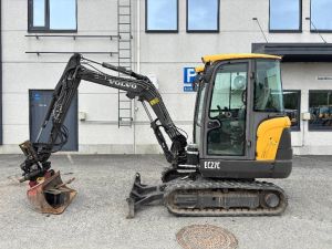 VOLVO EC27C PYÖRITTÄJÄLLÄ, Mini-excavators < 7t
