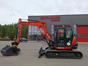 KUBOTA KX 80-4/ Pyörittäjä, 3 kauhaa, Rasvari, Midigrävmaskiner 7t - 12t