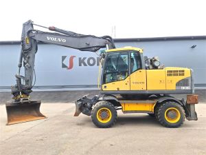 Volvo EW180C PYÖRITTÄJÄLLÄ