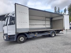 MB Atego 918 kokosivuaukeava +korilämmitin