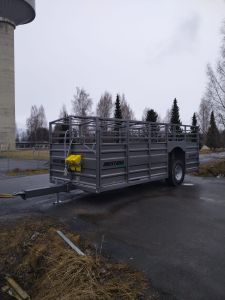 ELÄINKULJETUSKÄRRY MUSTANG-AGRO MA 640, Lastnings- och transportmaskiner