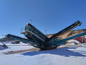 POWERSCREEN Chieftain 1700, Screeners