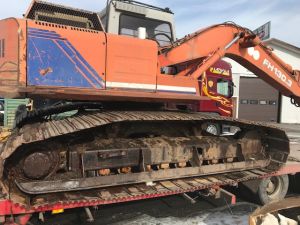 PURETTAVANA: Hitachi ZX350LC, VOLVO EW160B, FIAT HITACHI 130.3, Запчасти и материа