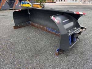 SNOWSTAR U-AURA 2800/4700 + VOLVO SOVITE + VERKKOTERÄT