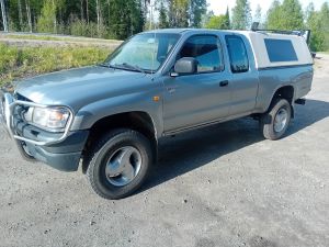 TOYOTA Hi-LUX 4X4 avolava 2.4 Turbo diesel, Cross country cars