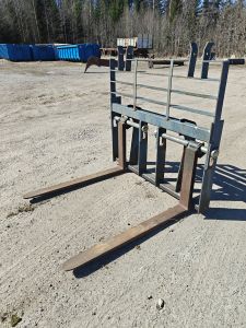 TRUKKIHAARUKAT Bobcat Kurottaja 4000Kg, Telescopic handlers