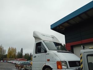 Volkwagen LT  2.8 ATA-moottorilla  varaosina