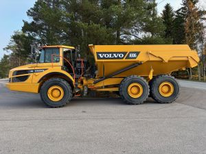 VOLVO A30G + KOROKKEET +  PERÄLAUTA + RASVARI + LAVALÄMPÖPUTKI + RENKAAT 100%, Dumpperit