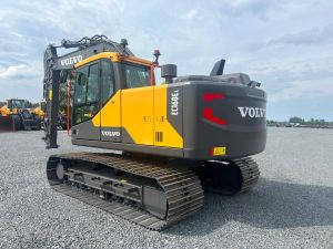 VOLVO EC160EL + 800MM TELAT + KAHDET LISÄHYDRAULIIKAT + KAMERAT + JNE