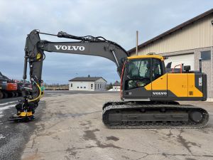 VOLVO EC180EL + 800MM TELAT + RASVARI + LÄMMITIN + EC226 PIHDILLÄ + NOVATRON 3D