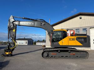 VOLVO EC300FL + RASVARI + LÄMMITIN + S80 + EC233 PIHDILLÄ + NOVATRON 3D