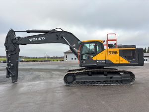 VOLVO EC350EL + 700MM TELAT + RASVARI + LÄMMITIN + S80/NTP30 PIKALIITIN 