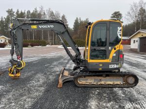 VOLVO ECR58 PLUS + RASVARI + LÄMMITIN + ILMASTOINTI + ENGCON EC05 + KOLME KAUHAA