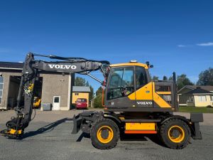 VOLVO EWR150E + RASVARI + BSS + PROBO EC219 PIHDILLÄ + LEICA 3D + PERÄKÄRRY, Pyöräkaivukoneet