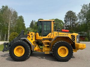 VOLVO L110F + PIKALIITIN + LISÄHYDRAULIIKKA + BSS + CDC + LOADMASTER VAAKA 