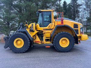 VOLVO L150H + PIKALIITIN + LISÄHYDRAULIIKKA + BSS + CDC + LISÄVASTAPAINO + VAAKA