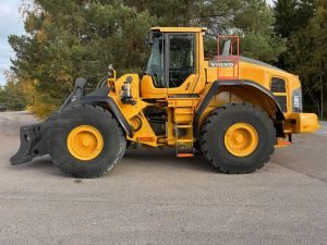 VOLVO L150H + PITKÄAISA + PIKALIITIN + CDC + LISÄVASTAPAINO + LOADASSIST VAAKA