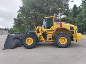 VOLVO L180H + BSS + RASVARI + ILMASTOINTI + GOOD YEAR L5 RENKAAT 80%