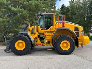 VOLVO L180H + PIKALIITIN + LISÄHYDRAULIIKKA + BSS + RASVARI + CDC-VIPUOHJAUS + TAMTRON