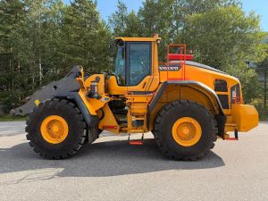 VOLVO L180H + PIKALIITIN + LISÄHYDRAULIIKKA + CDC + LISÄVASTAPAINO + BRIDGESTONE L5