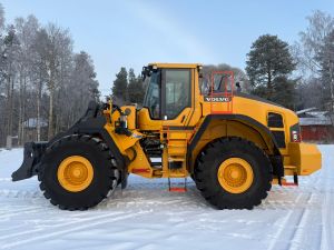 VOLVO L180H + PIKALIITIN + LISÄHYDRAULIIKKA + CDC + LISÄVASTAPAINO + GOOD YEAR L5