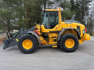 VOLVO L60H + PITKÄAISA + KAHDET LISÄHYDRAULIIKAT + BSS + CDC + LISÄVASTAPAINO 