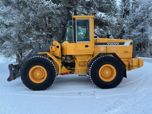 VOLVO L70C + PIKALIITIN + LISÄYDRAULIIKKA + RASVARI + BSS + ILMASTOINTI 