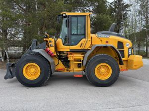 VOLVO L70H + PIKALIITIN + LISÄHYDRAULIIKKA + BSS + RASVARI + 100% LAMELLIRENKAAT