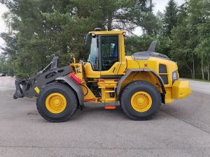 VOLVO L70H2+ PIKALIITIN + KAHDET LISÄHYDRAULIIKAT + LOCK UP + CDC+ LISÄVASTAPAINO